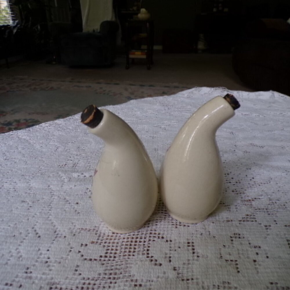 π«1940s Vintage French Farm House Olive Oil and Vinegar Cruet Set - Picture 4 of 5